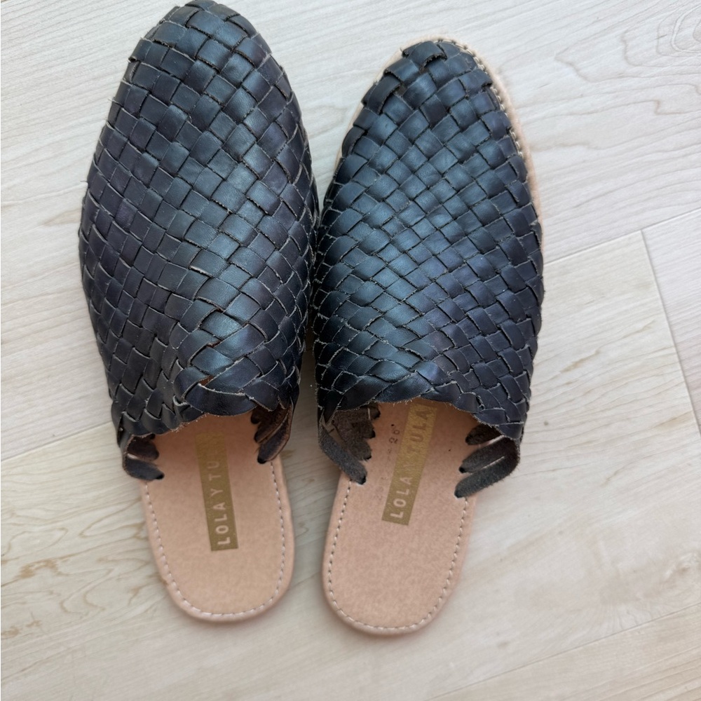 Lola Y Tula Handwoven Leather Slides Size 9 - Picture 9 of 10